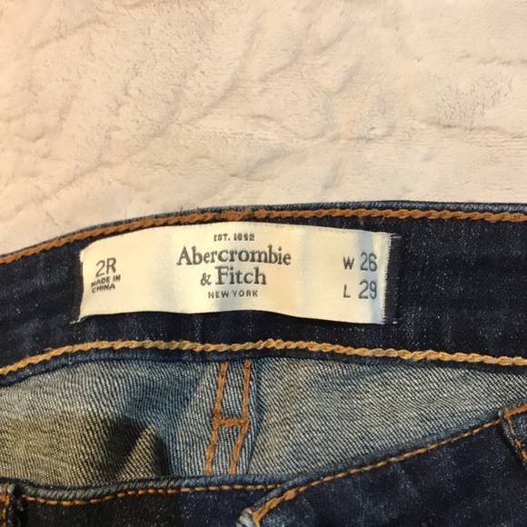 Women’s Abercrombie Jeans - Picture 4 of 4